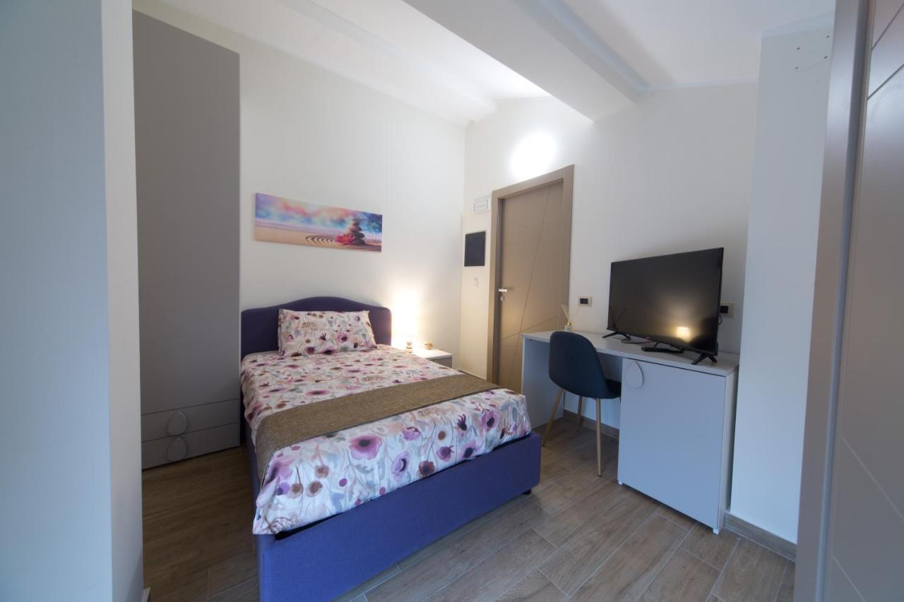 Slow Chic Apartment Beb Policlinico Messina Buitenkant foto