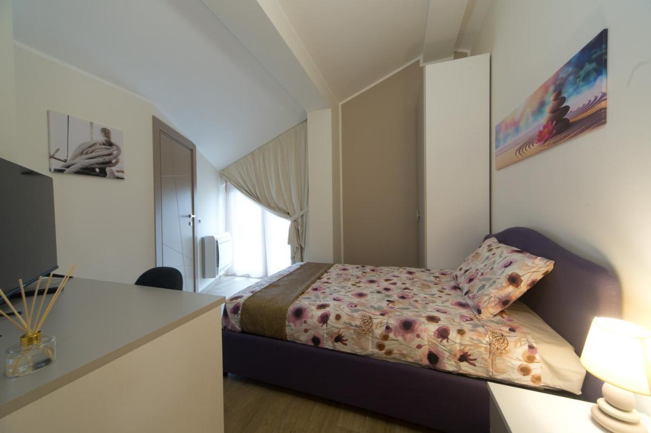 Slow Chic Apartment Beb Policlinico Messina Buitenkant foto